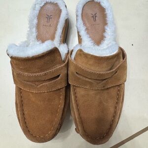 Frye clogs with White Fur Lining